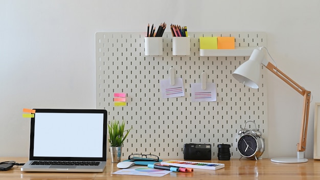 5 Methods to Boost Your Productivity through Organizing Your Space
