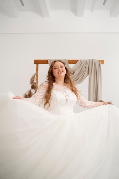 Advantages and Disadvantages of Leasing Your Wedding Gown