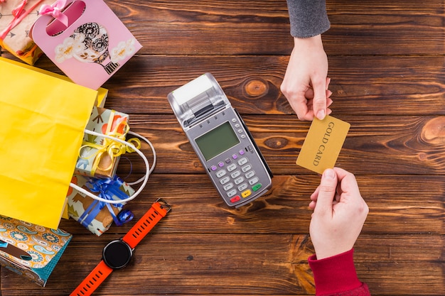 Strategies for Rapidly Eliminating Credit Card Debt This Year