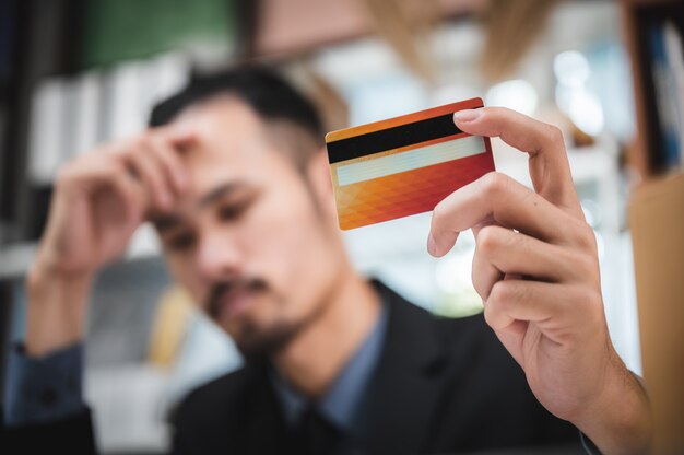 Strategies for Rapidly Eliminating Credit Card Debt This Year