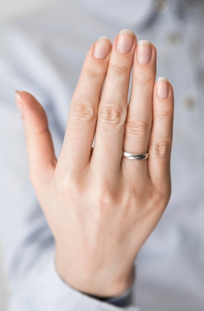Three Simple Strategies to Economize on Your Engagement Ring