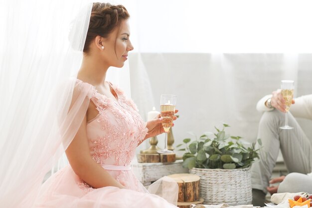 Ways to Purchase an Elegant Wedding Gown on a Budget